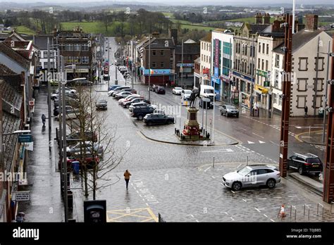 Dungannon (Tyrone) .